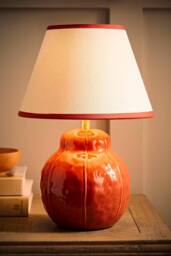 ValueLights Gourdette Burnt Orange Table Lamp with Tapered Trim Shade & Bulb
