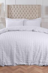 OHS Seersucker Duvet Cover with Pillowcase Bedding in White - Size: Super King