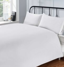 Rapport Home 200 Thread Count Oxford Pillowcase Each in White - Size: Standard Pillow Case - thumbnail 1