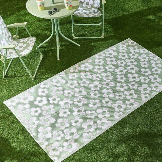 OHS Daisy Reversible Outdoor Garden Rug Waterproof Area Mat - Size: 80 cm x 150 cm - image 1