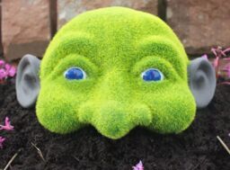 Marco Paul Resin Hedge Peaker Garden Ornament in Green - thumbnail 2