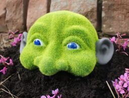 Marco Paul Resin Hedge Peaker Garden Ornament in Green - thumbnail 3