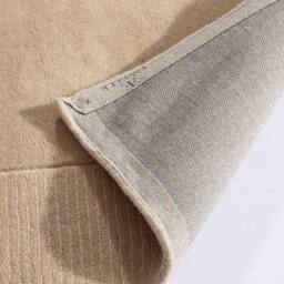 Esselle Esme Medium Wool Rug in Cream - Size: 120 cm x 170 cm - thumbnail 4
