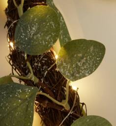 Lighting Collection Christmas Rattan Heart Wreath in Green - thumbnail 4