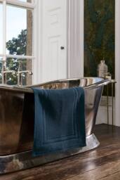 CHRISTY 'Fina' Luxury Heavyweight Woven Bath Mat in Navy