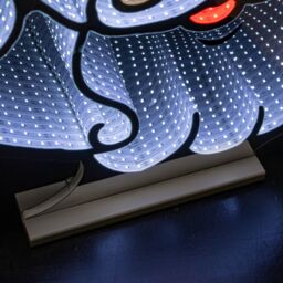 Samuel Alexander 60cm Light up Santa's Face Infinity Christmas Decoration with Red & White LEDs - thumbnail 7