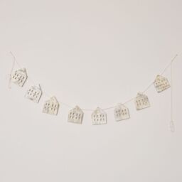 Melody Maison Distressed Wooden House Shaped Garland - 182cm (1.82m / 71.6') in Off-White - thumbnail 4