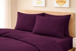 Homes-Linen Plain Dyed Polycotton Duvet Cover Set with Pillowcases in Plum - Size: Single - thumbnail 2