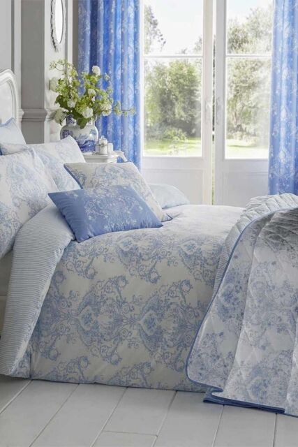 Homescapes French Toile Patterned Duvet Cover Set in Blue - Size: Single - image 1
