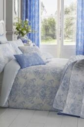 Homescapes French Toile Patterned Duvet Cover Set in Blue - Size: Single - thumbnail 1
