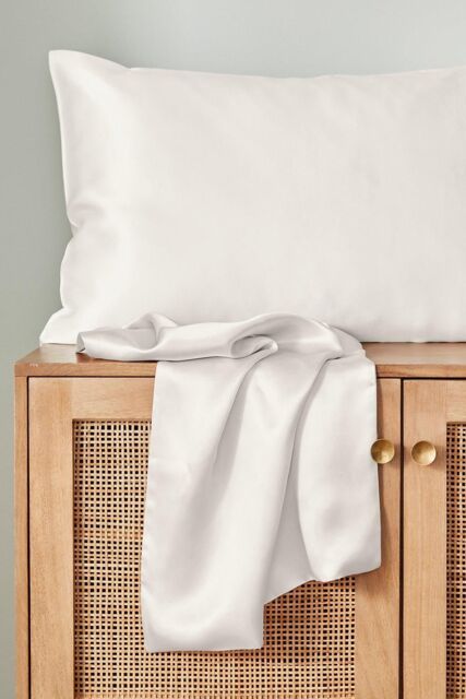 Murmur ' ' Silk Pillowcase in Ivory - Size: Standard Pillow Case - image 1