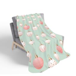 Warren Reed - Designer Christmas Decorations Pink & Green Sherpa Blanket - Size: Large - thumbnail 2
