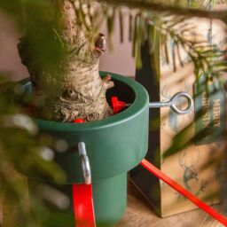 Harbour Housewares Classic Real Christmas Tree Stand - 5.5in - Black in Green - thumbnail 6
