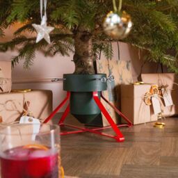 Harbour Housewares Classic Real Christmas Tree Stand - 5.5in - Black in Green - thumbnail 7