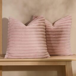 OHS 2 x Faux Fur Thick Rib Cushion Covers in Pink - Size: 45 cm x 45 cm - thumbnail 3