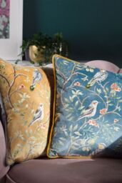 Wylder Tropics Orient Chinoiserie Birds Printed Piped Velvet Cushion in Gold - Size: 43 cm x 43 cm - thumbnail 3