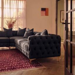 Sofaya Monaco 4 Seater Corner Sofa Chesterfield Velvet Left Hand Chaise in Black - Size: 4 Person - thumbnail 4