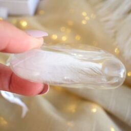 Amaya Rose Ltd In Memory of SISTER Feather Heart Bauble Gift Boxed in Clear - thumbnail 7