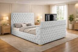 PARADISE BEDS LTD Mariana Chesterfield Upholstered TV Bed Frame With Gas Lift Storage in Silver - Size: King