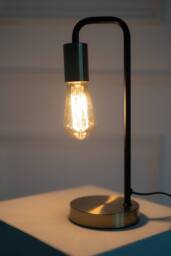 K LIVING Caitlin Industrial Filament Bulb Table Desk Lamp (Antique Brass) in Gold - thumbnail 3