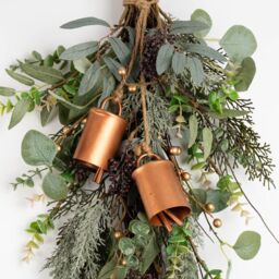 Scottish Everlastings Ltd Artificial 80cm Rustic Teardrop Wreath (Swag) with Bells in Green - thumbnail 3