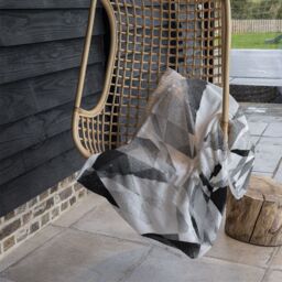 Benjamin Tate Design Black & White Geometric Grunge Pattern Blanket in Natural - Size: 120 cm x 150 cm - thumbnail 4
