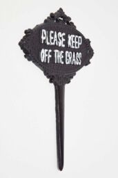 Homescapes Please Keep Off-The Grass Garden Sign with Metal Spike in Black - thumbnail 3