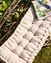 Dibor Traditional Belle Jardinere Red Summer Outdoor Garden Bench Cushion L112cm x W44cm - Size: Large - thumbnail 3