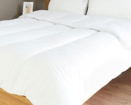 Early's of Witney 'Save the World' 10.5 Tog Duvet in White - Size: Super King - thumbnail 2