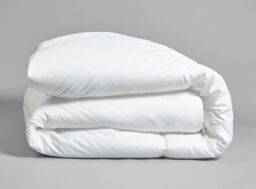 Early's of Witney 'Save the World' 10.5 Tog Duvet in White - Size: Super King - thumbnail 1