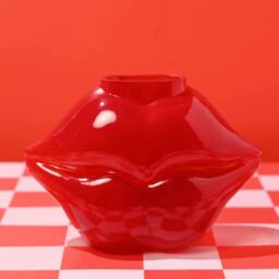 The Feel Good Club Glass Lips Vase in Red - thumbnail 1