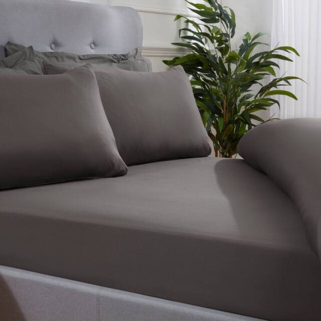 Smart Living Super Soft Microfibre Plain Dye Warm Cosy Bed Linen 32cm Fitted Sheet in Grey - Size: Single - image 1
