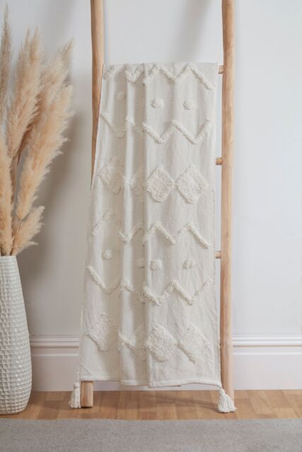 Rapport Home Juniper Cotton Tufted Patterned Throw in Cream - Size: 50 cm x 50 cm - image 1