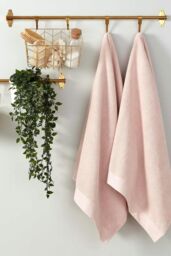 CHRISTY 'Luxe' Elegant 100% Turkish Cotton 730GSM Towels in Pink - thumbnail 4
