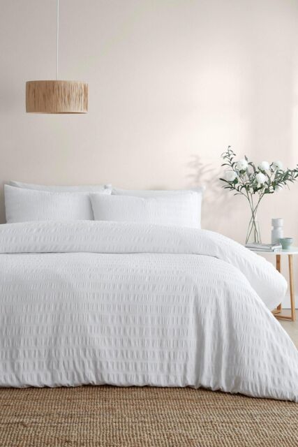 Serene 'Honley Seersucker' Textured Duvet Cover Set in White - Size: King - image 1