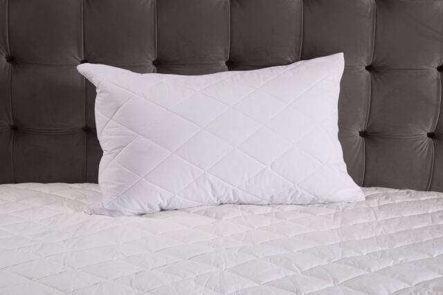 The Linen Consultancy 'TLC 5 Star Hotel Concept' Waterproof Polycotton Quilted Mattress & Pillow Protector Set in White - Size: Double - image 1