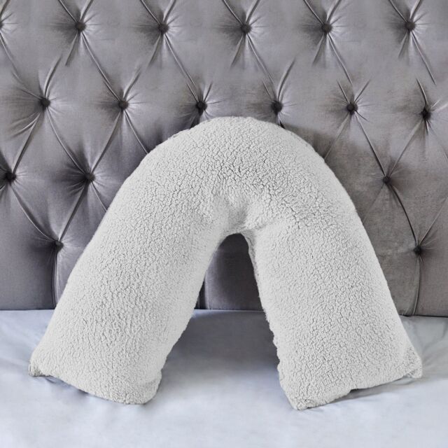 Snug City Teddy Bear Fleece Super Soft Cosy V Shape Pillowcase in White - image 1