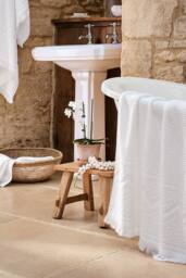 CHRISTY 'Boho' Fringed Jacquard Cotton Towels in White - thumbnail 4
