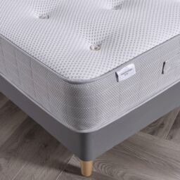 Rest Relax Victoria 1500 Natural Pocket Sprung Tufted Mattress in White - Size: Single - thumbnail 6