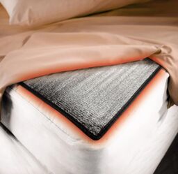 mysmartbuy Heat-Reflective Bed Underlay - Energy Efficient Insulating Foam Mattress Topper Lined with Aluminium in Silver - Size: Single - thumbnail 2