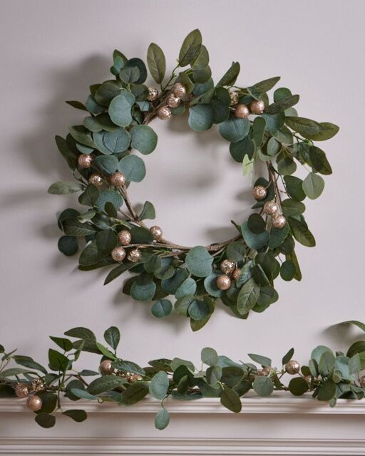Dibor Giant Eucalyptus Christmas Door Wreath 55cm with Garland 2m in Green - image 1