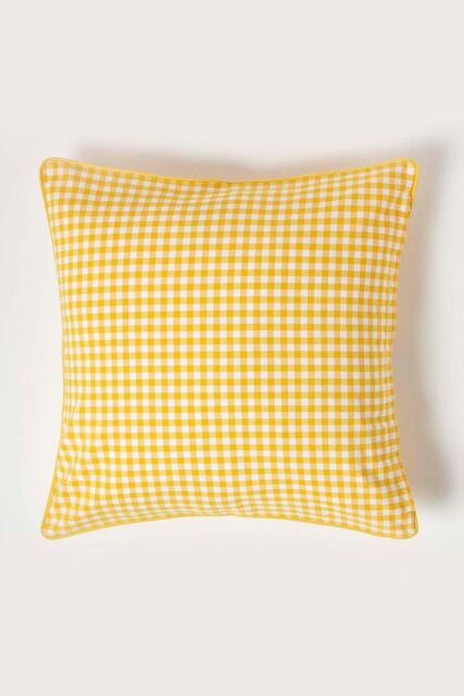 Homescapes Cotton Gingham Check Cushion Cover in Yellow - Size: 60 cm x 60 cm - image 1