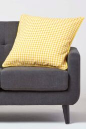 Homescapes Cotton Gingham Check Cushion Cover in Yellow - Size: 60 cm x 60 cm - thumbnail 2