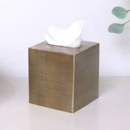 Melody Maison Brass Gold Textured Metal Tissue Box Holder in Metallic Gold - thumbnail 4