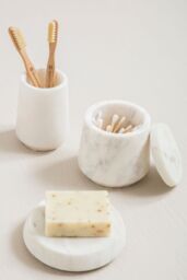 Orsina Off White Marble Soap Dish, Elegant Natural Soap Holder with Recessed Tray, Smooth Textured Bath Soap Dish - thumbnail 4