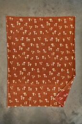 Deyongs Toadstool Scatter Throw Rust - Mushroom Print Autumn Fleece Blanket 140x180cm - 1846 in Terracotta - Size: 140 cm x 180 cm - thumbnail 2