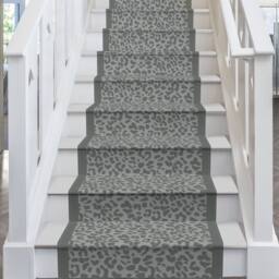 runrug Stair Runner Carpet for Staircases - Soft & Comfy, 9mm - 'Rosette' in Grey - Size: 70 cm x 690 cm - thumbnail 1