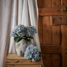 Lemon Pavilion Furniture and Decor Artificial Hydrangea Bunch - Plastic - L23 x W23 x H47 cm - Blue - thumbnail 3