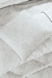 1951 'Ashleigh' Jacquard Cushion in Silver - Size: 40 cm x 40 cm - thumbnail 3