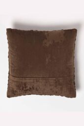 Homescapes Sofia Pleated Velvet Cushion in Brown - Size: 45 cm x 45 cm - thumbnail 3